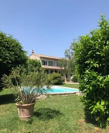 RARE - Ferme de 1760 - 200 m² + dépendances 105 m² - Terrain clos - Charme