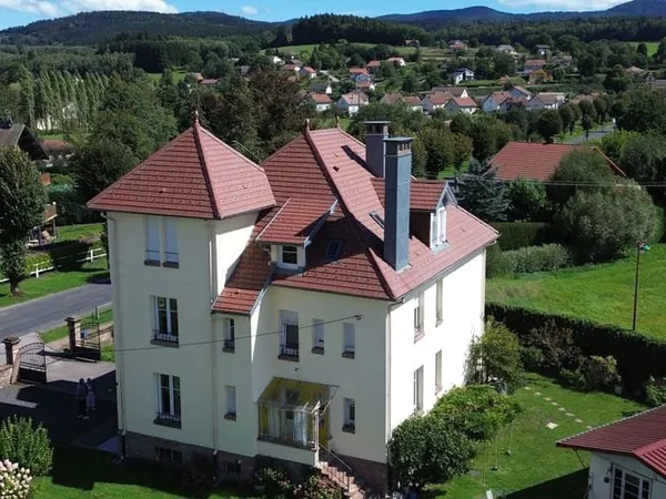 Maison 9 pièces 300 m²