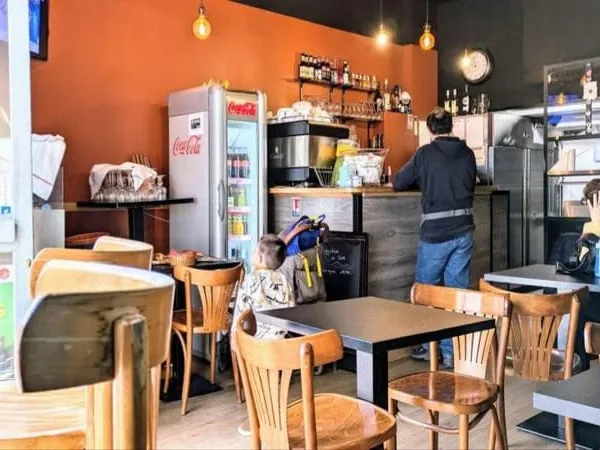 EXCLUSIF Emblématique Restaurant et Bar + terrasse a Vendre