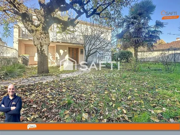 Maison familiale spacieuse et idéale pour grande famille.