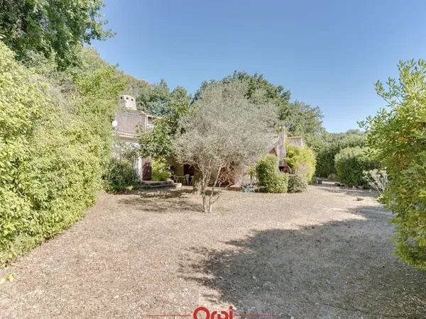 Maison 6 pièces 205 m²