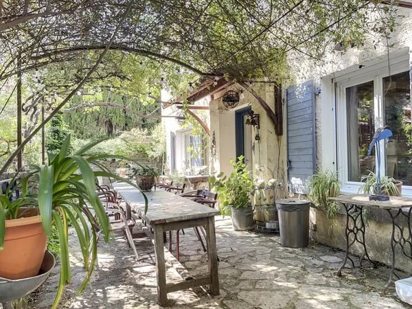 VIAGER occupé maison - 71 et 81 ans - Auribeau Luberon (84)