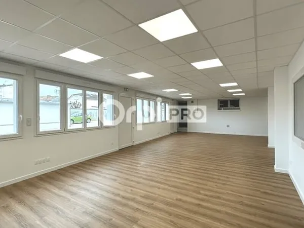 Bureau 153 m²