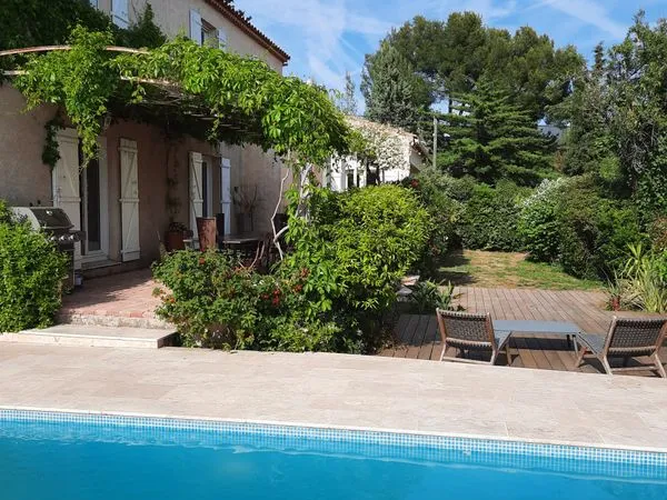 Maison avec jardin ceyreste