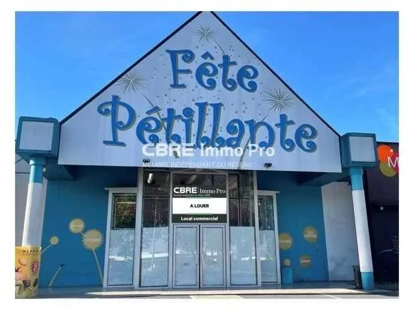 Local commercial 612 m²
