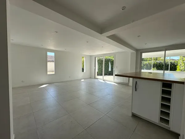 Maison Leves 6 pièce(s) 120.96 m2