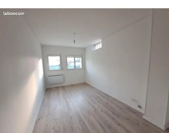 Studio 1 pièce 21 m²