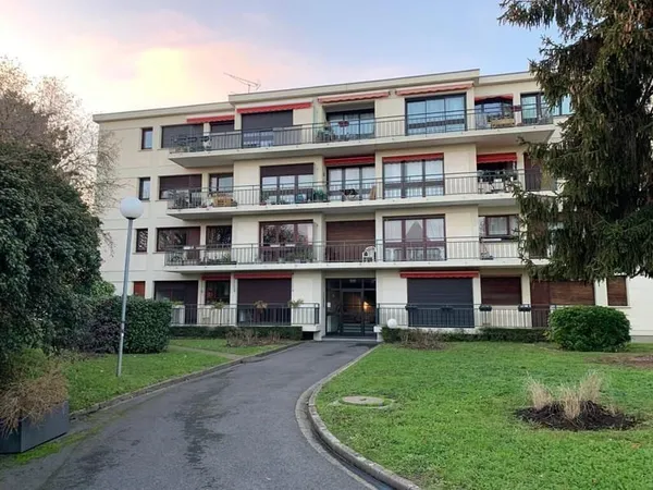 Appartement Eaubonne 3 pièce(s) 65.23 m2 + Box + Cave