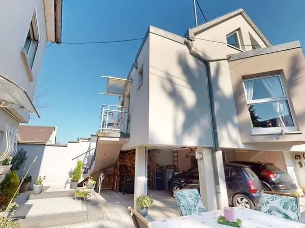 Maison 12 pièces 217 m²