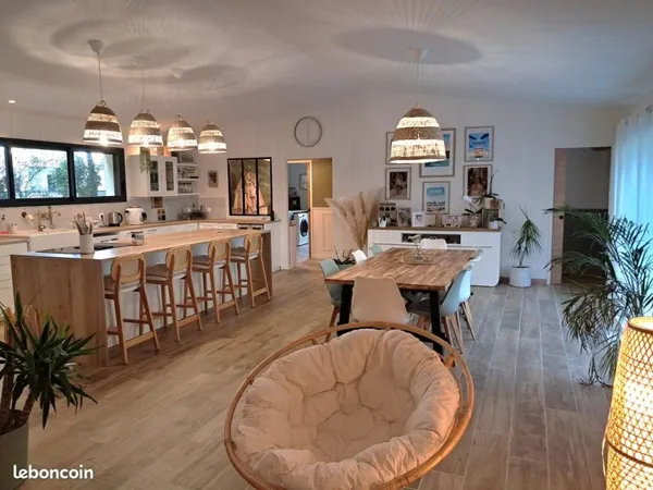 Maison - Aizenay plein pied - 3 chambres + bureau et garage