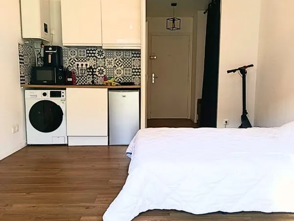 Studio loué - rentabilité proche 8% - Metz - 21,7m2 - 65000euros