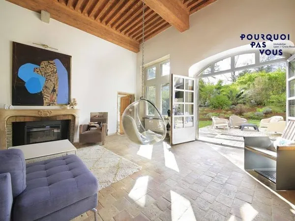Château 5 pièces 185 m²