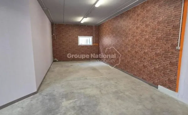 Local d'activité 91 m²
