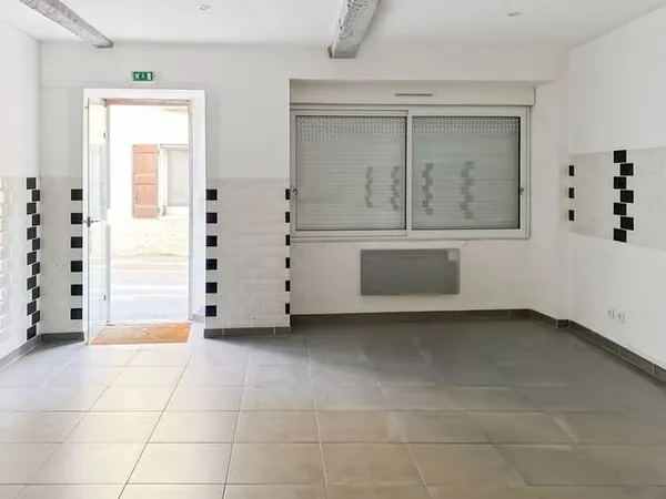 Local commercial