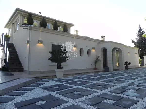 VENTE - EXCEPTIONNELLE VILLA COLLINES DE NICE (GATTIÈRES)