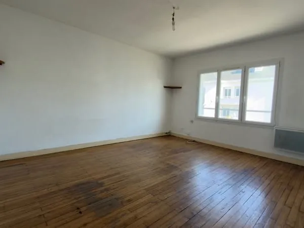 Entre les halle des St Nazaire et la gare - Appartement 2 pi