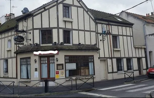 Bel immeuble, Meaux centre, 300m2 habitables sur 3 niveaux