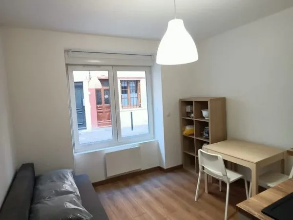 Studio meublé 42 m2 centre ville de CASTRES - 81100