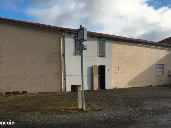 185 m² ENTREPOT - LOCAL D'ACTIVITÉ