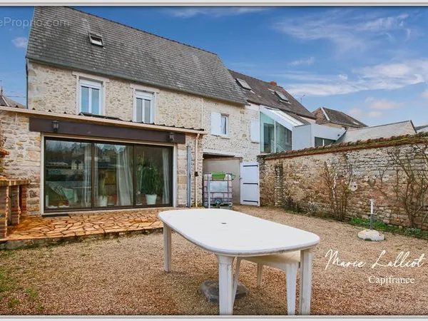 Maison à vendre 5 pièces PITHIVIERS (45), 4 chambres, 2 salle d'eau, PAC