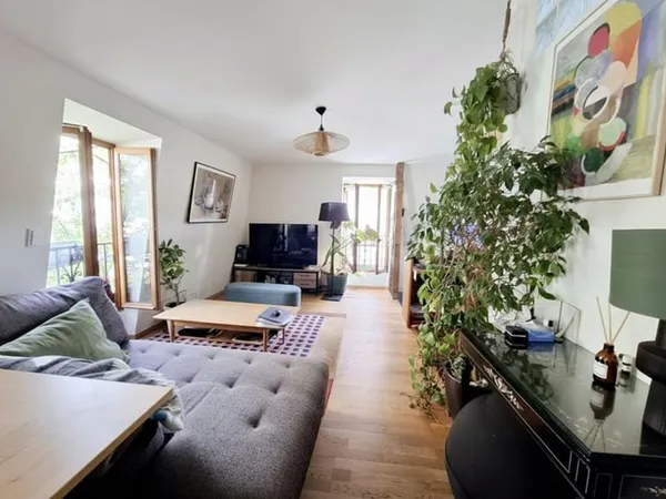 Magnifique 3 pièces 46m2 Buttes Chaumont Jourdain Paris 19