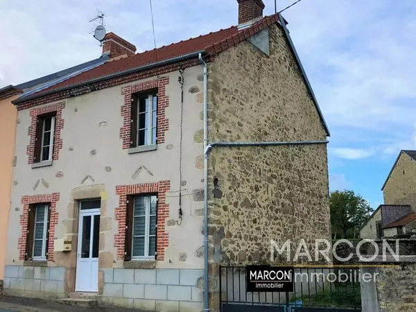 Maison de bourg à 20 min de GUERET