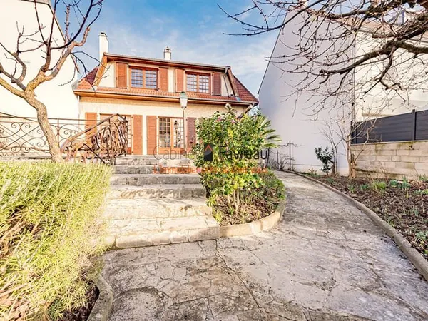 94110 - ARCUEIL - EXCLUSIVITE - MAISON 6 PIECES AVEC GARAGE, JARDIN ET SOUS SOL TOTAL