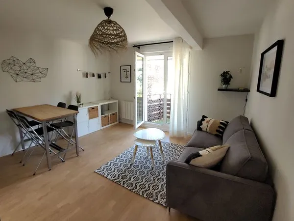 Studio 25 m2 avec balcon