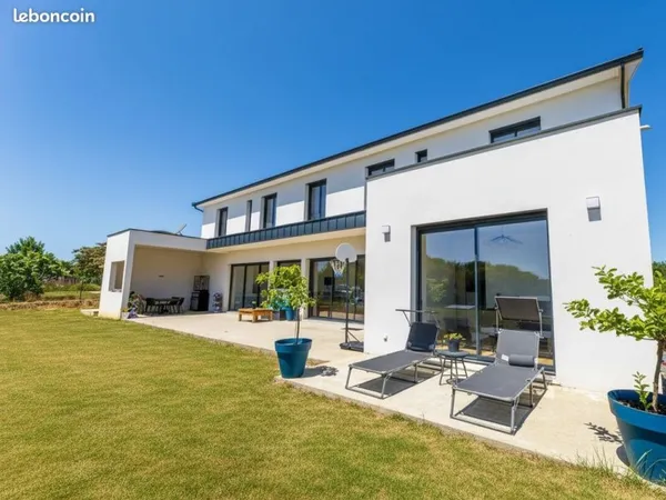 Villa 9 pièces 297 m²