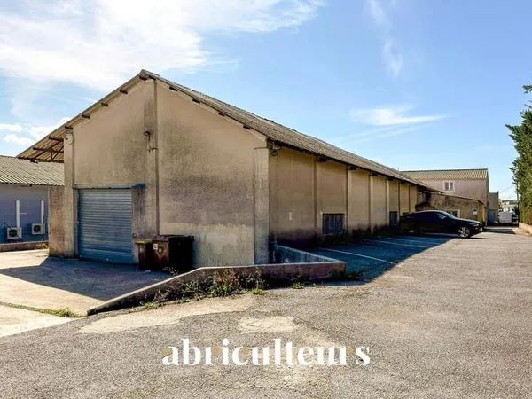 Bâtiment Industriel et Commercial de 800 m2 environ • Le Muy • ZI Les Ferrières