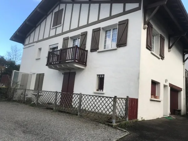 Magnifique appartement à vendre d'une suface de 88 m² avec une terrasse de 70m² et garage sur 30 m²