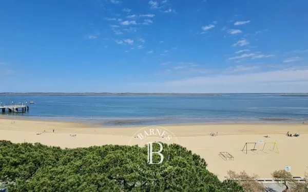 SOMPTUEUX APPARTEMENT TRAVERSANT DERNIER ÉTAGE VUE PANORAMIQUE RÉSIDENCE 1ère LIGNE ARCACHON
