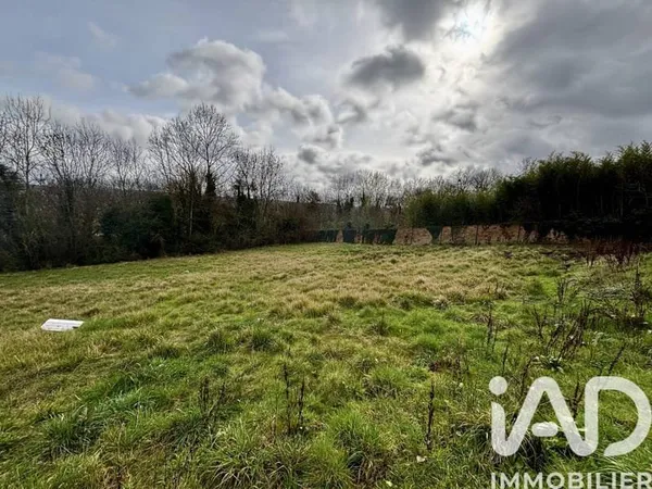 Terrain constructible 794 m²
