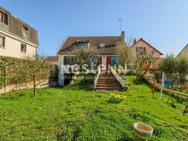 Maison Nevers, proche commerces, climatisation réversible, sous-sol, 4 chambres, 2H30 de Paris