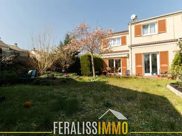 Maison 3 chbres, jardin et garage attenant !