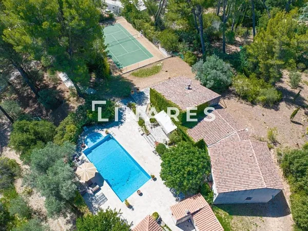 DOLCE VITA - Villa T8 de 340m2 dont une dépendance aménagée de