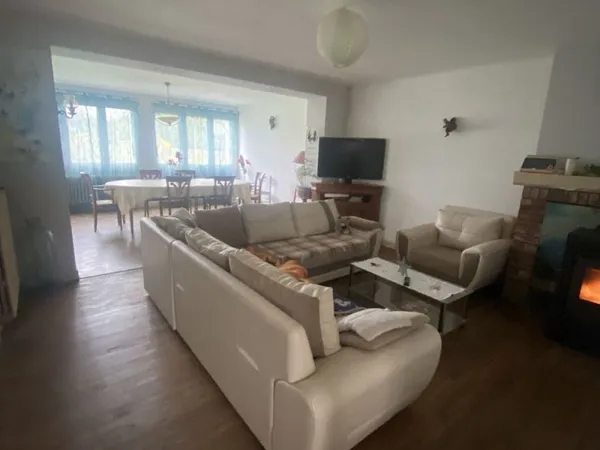Maison en pierres, soignée et lumineuse, en campagne