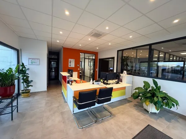 Bureaux à louer dasn une zone industriel prisée