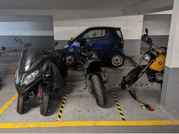 Parking 12 m²