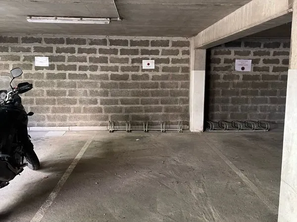 Place de parking couverte - Lyon 3 (avenue lacassagne)