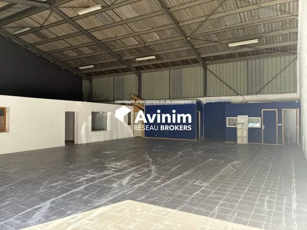 Entrepôt 547 m²