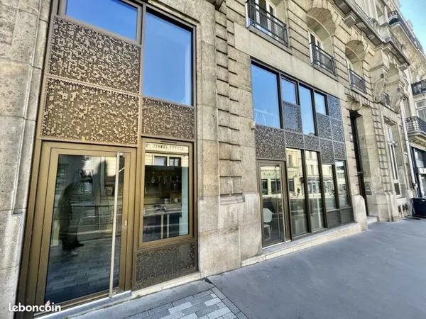 Bureaux 140 m²