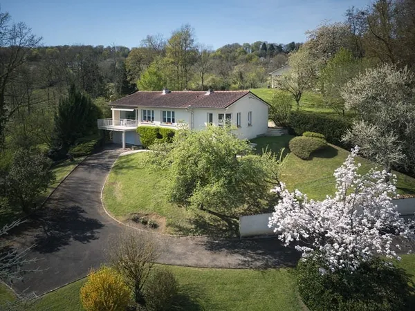 JUSSY sur les hauteurs maison individuelle de 165 m² habitables sur un terrain de 1319 m²