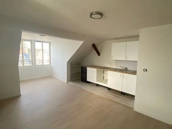Loue appartement entièrement rénové