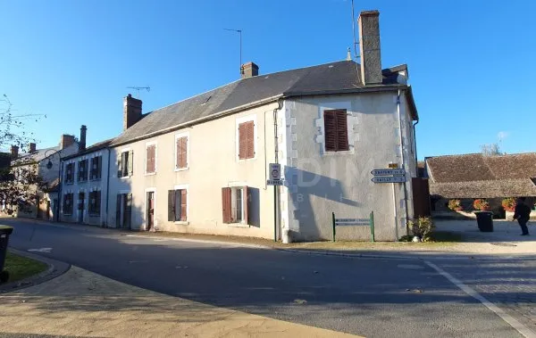 Léré (18240) Maison avec deux appartements - 5 pièces - 3 chambres - Terrain 245 m².