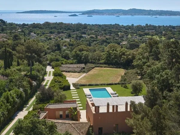 Maison de luxe 35 pièces 1200 m²