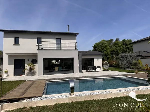 Maison T5 meublée contemporaine d'exception à Tassin, presta
