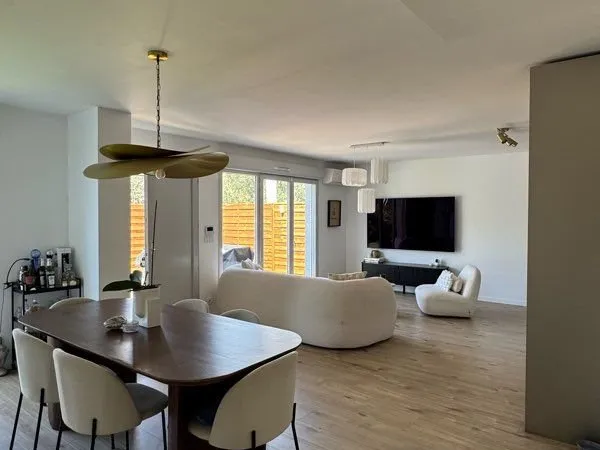Appartement 3P 74 m² avec jardin 100 m² - Terrasse travertin - L'Abadie
