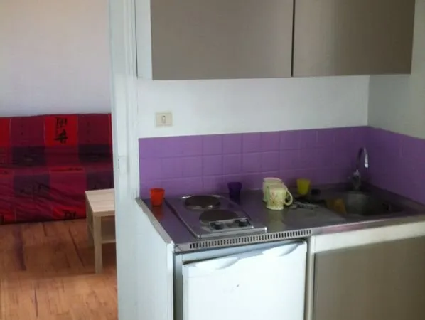 Appartement T1-18m2 -vue jardin- 400 euros