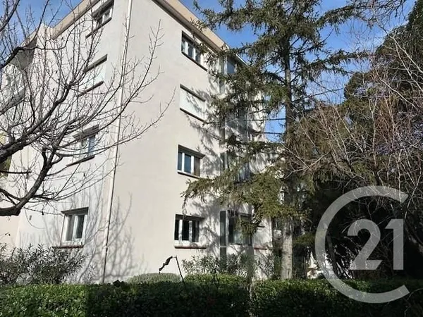Appartement 4 pièces 77 m²